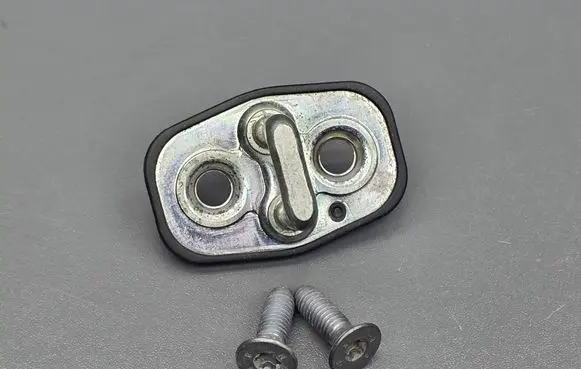 Citroen DS5 Front door lock loop/hook striker 9655466380