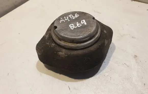 Engine mount bracket