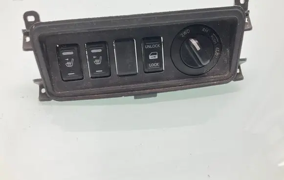 Nissan Navara D40 Other switches/knobs/shifts