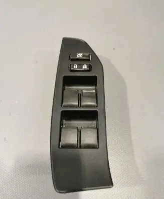 Toyota Verso Electric window control switch 840400F070