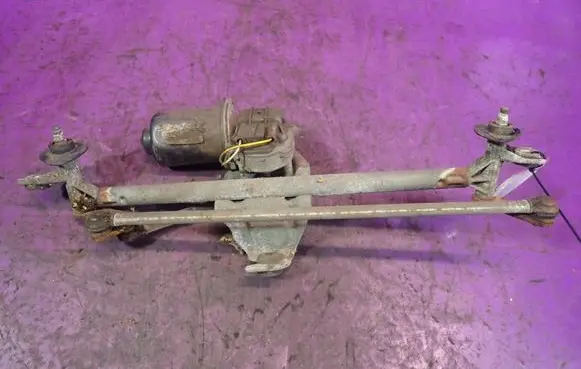Opel Tigra B Front wiper linkage and motor 