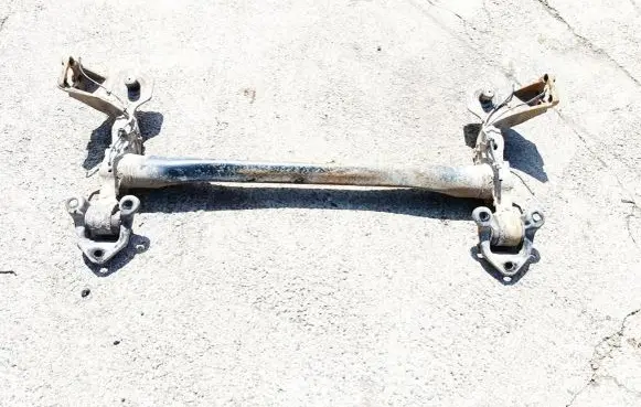 Opel Zafira B Rear subframe 