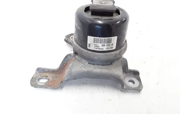 Volvo V60 Engine mount bracket 30793318