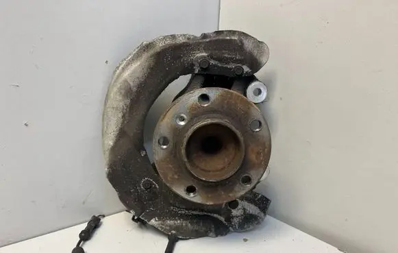 BMW 1 F20 F21 Front wheel hub 6792285 6876840