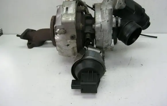 Audi A3 S3 8P Turbo 03L253016F