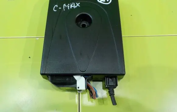 Ford C-MAX II Central body control module 8M5T19C112AS