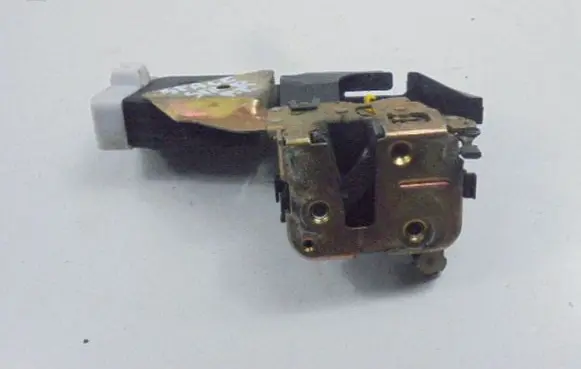 Mitsubishi Space Star Rear door lock