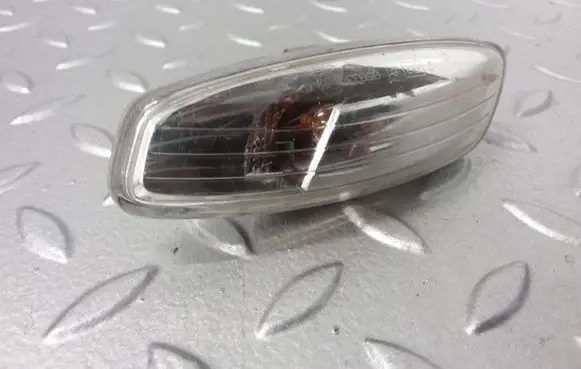 Citroen C5 Aircross Front indicator light 9680005180