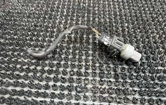 Volvo V60 Air conditioning (A/C) pressure sensor 31292004