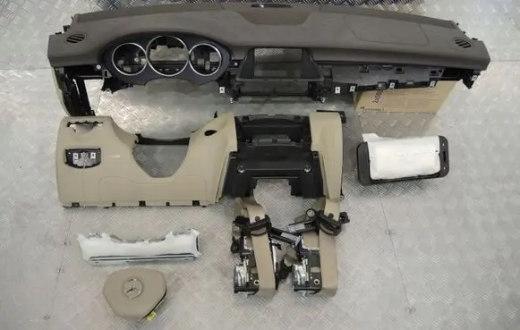 Mercedes-Benz CLS C218 X218 Airbag set with panel 2188600602