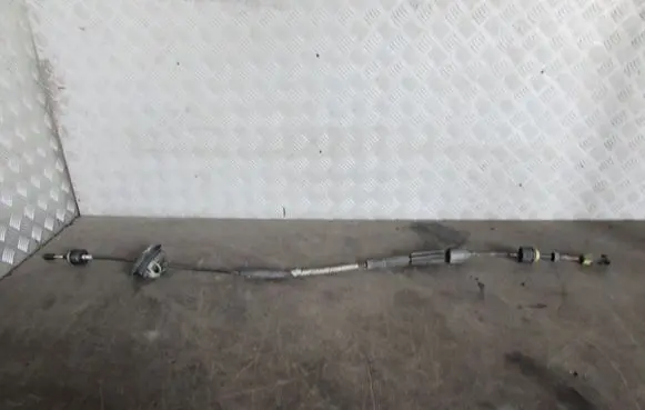 Peugeot 5008 Gear shift cable linkage 