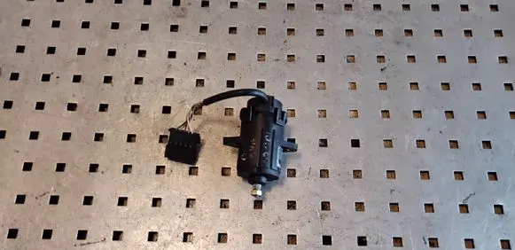 Audi 80 90 S2 B4 Accelerator pedal position sensor 0205001001
