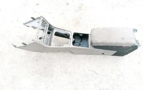 Volkswagen PASSAT B6 Armrest 3C1863241BG