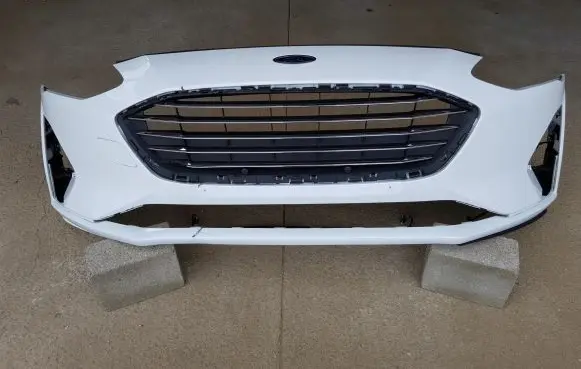 Ford Focus Front bumper JX7B17757A