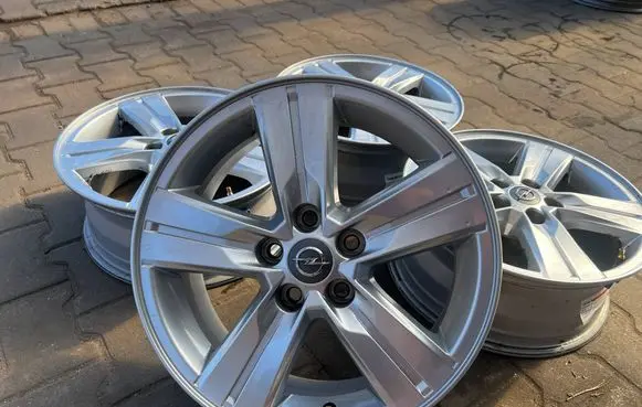 Opel Astra J R16 alloy rim 95073802