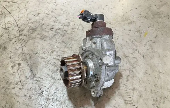 Peugeot Partner III Fuel injection high pressure pump 0445010761 9817903080