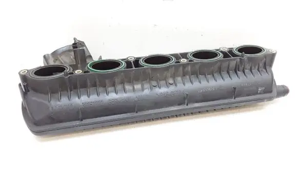 Volvo V70 Intake manifold 30757722
