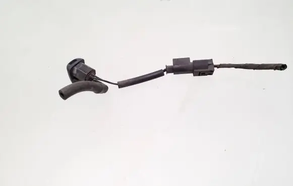 BMW 5 E60 E61 Windshield washer spray nozzle 7132969