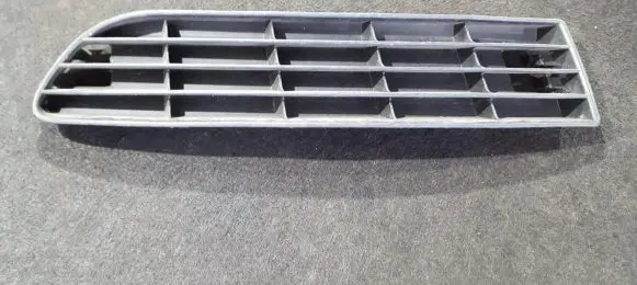 Audi A6 S6 C4 4A Front bumper lower grill 4A0807345J