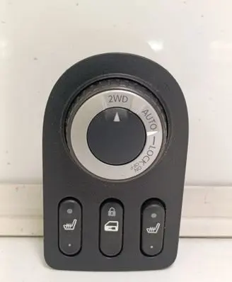 Nissan Qashqai+2 Seat heating switch 96912JD61A