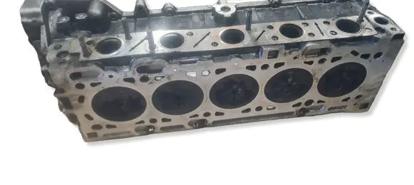 Volvo XC70 Engine head 30731988 30731988006