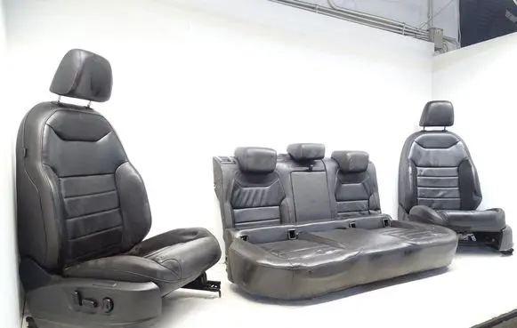 Seat set