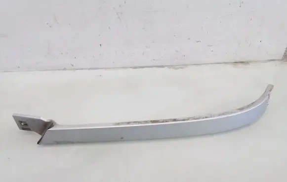 Under headlight/headlamp trim