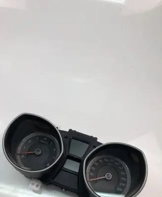 Hyundai i30 Speedometer (instrument cluster) 94004A6240