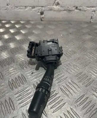 Toyota Avensis T220 Wiper control stalk 173654
