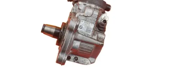 BMW 1 E81 E87 Fuel injection high pressure pump 7801000 N47D20B