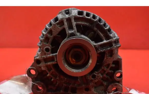 Volkswagen Golf IV Generator/alternator 03C903023D