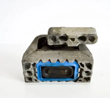 Engine mount bracket