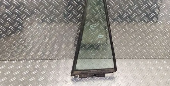 Toyota RAV 4 (XA30) Rear vent window glass 