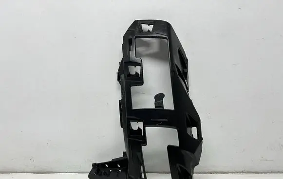 Front bumper mounting bracket