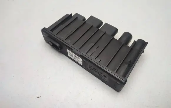 BMW X1 F48 F49 Fuse module 8581253 12638581253