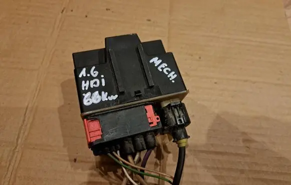 Peugeot Partner Glow plug pre-heat relay 018010951 9652021180
