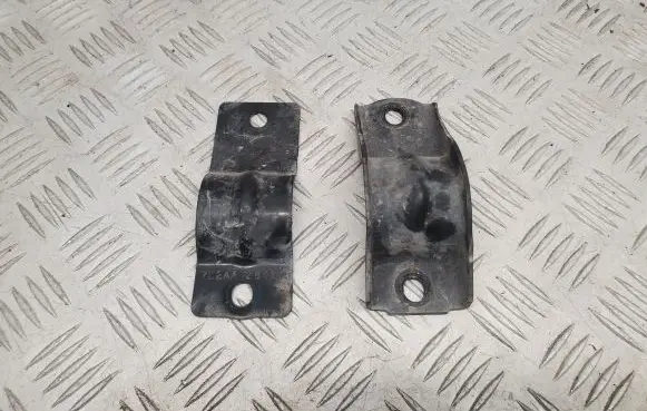 Dodge Challenger Sway bar bush bracket, front 