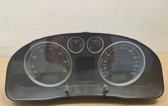 Volkswagen PASSAT B5.5 Speedometer (instrument cluster) 3B0920847D 230902195131 VWZ7Z0B6097615