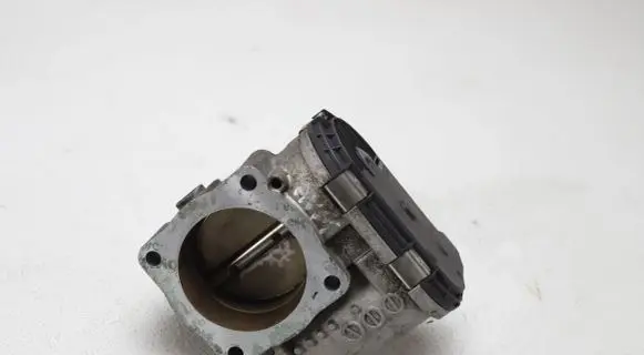 Volkswagen PASSAT B6 Throttle valve 06B133062