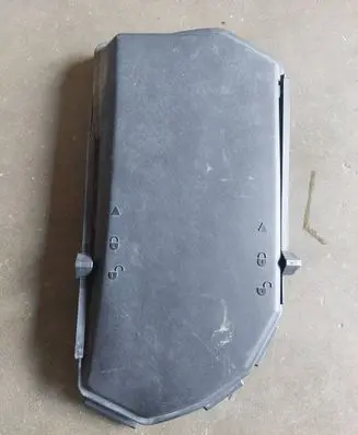 Mercedes-Benz S W220 Fuse box cover 2205400182