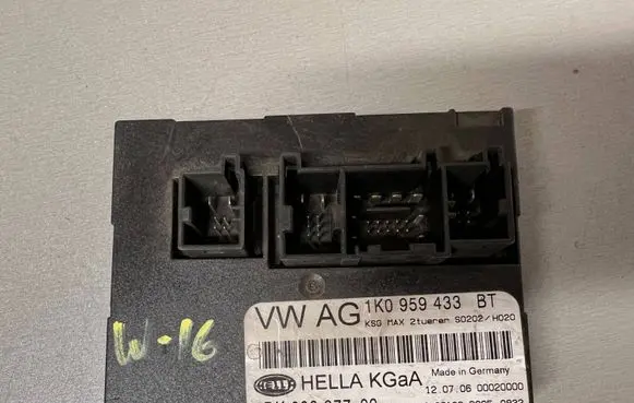 Volkswagen Golf V Comfort/convenience module 1K0959433BT 5DK00897702 00020000