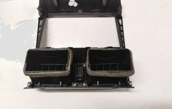 Honda CR-V Dash center air vent grill 77250S9AA0130