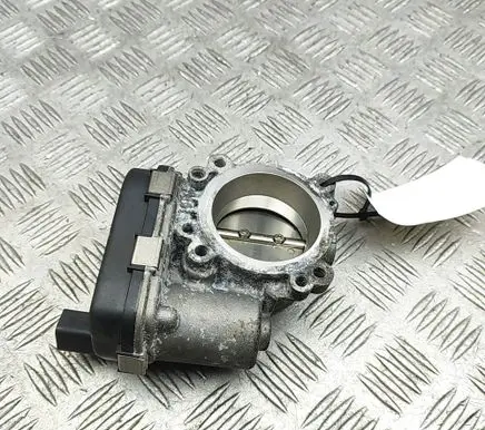 Volkswagen Golf VIII Throttle valve 04E133062T