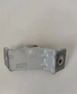 Audi Q5 SQ5 Fender mounting bracket 80A821472