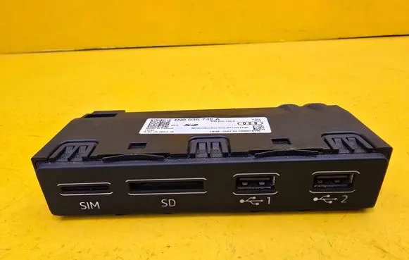 Audi e-tron USB socket connector 4N0035736A