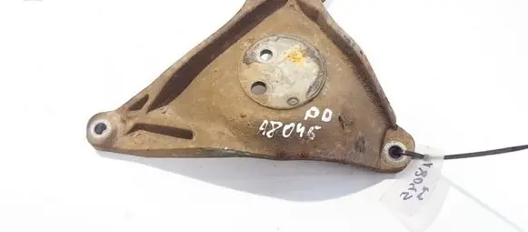 BMW 5 E39 Engine mounting bracket 1096080
