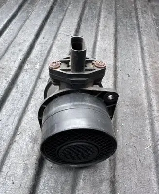 Volkswagen PASSAT B6 Mass air flow meter 0281002461 074906461B
