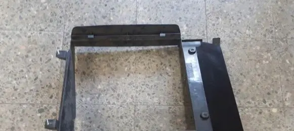 Renault Megane IV Radiator trim 7700840130