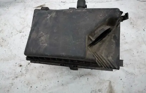 Volvo S80 Air filter box 9142730