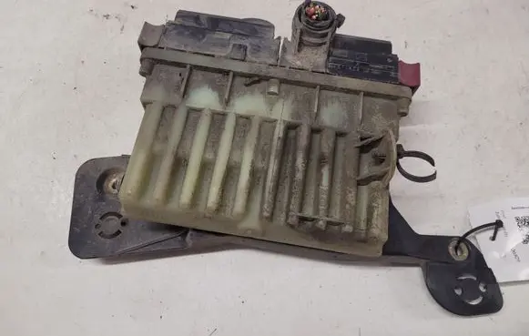 Opel Zafira A Coolant fan relay 9685371 12416841